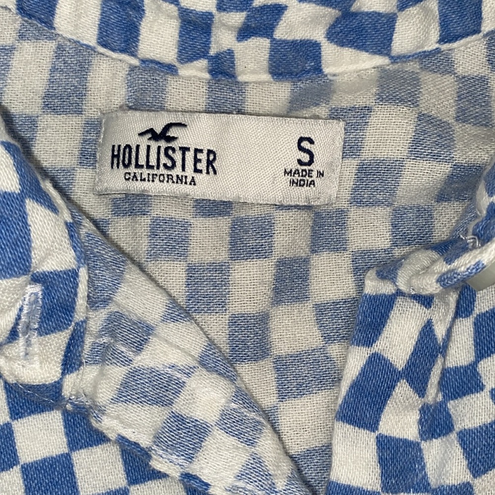 Button up - Picture 3 of 4